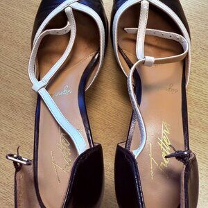 Trotters Amelia Heel Shoe